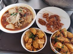 -桥香园云南过桥米线(金马碧鸡店)