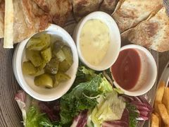 鸭肉饼配色拉-Money Shops(愚园路店)