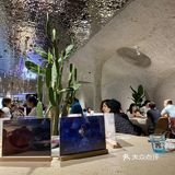 咖啡馆开在书店里面别有洞天