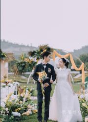 -欣薇婚纱(新源乐汇城店)