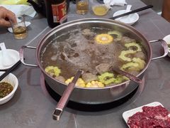 -官塘陈记鱼生·潮汕砂锅粥·牛肉火锅(潮枫路总店)