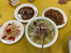 -荣生萝卜汤饭店