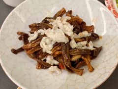 豚丝煸炒鹿茸菌-沈灶河豚宴·河豚融合餐厅(汉中路店)