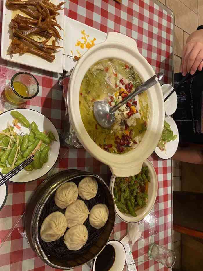 陶然风味园(广场路店)-"糖醋排骨不好吃,都是蕃茄汁,爪子还可以,.