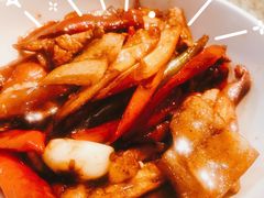 红辣椒炒肉-映象潇湘·小瑶村·民族特色餐厅(植物园店)