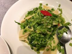 -吴越荣记苏州菜·松鼠桂鱼100%活鱼现做(斜塘老街店)