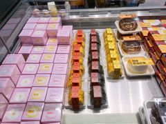 -好利来(上海虹桥新天地Lab主题店)