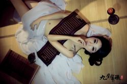点击看大图 -九月鹰飞汉服摄影工作室