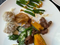 -鱼鲜饭香·招牌汽锅剁椒鱼头王