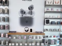 -Apple零售店(华贸购物中心店)