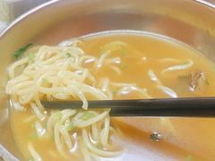 -超越海鲜屋(飞龙物业店)