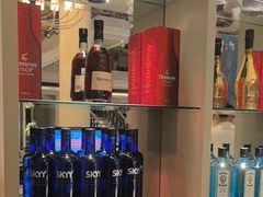 -浅深(世茂滨江精品店)