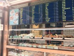 面包甜点陈列柜-护国寺小吃(安定门店)