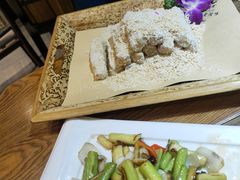 -黄泥岗·地道湖北菜(奥特莱斯店)