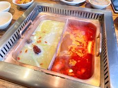 -老牌坊云南鱼豆花火锅(爱建店)