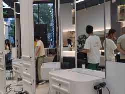 -EMILY 艾米莉 烫染沙龙