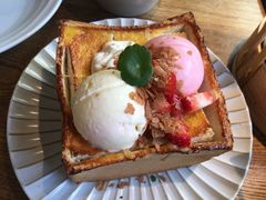 -蜜桃餐厅·伴山(湖滨商业街店)