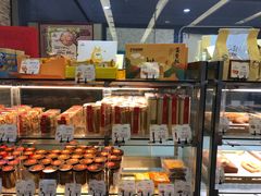 面包甜点陈列柜-花园饼屋·吐司蛋糕面包(星海店)