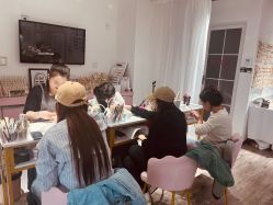 -丽心自助美甲美睫