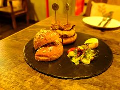 -HIGH FIVE哈福手工汉堡(桂林路店)