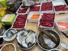 -杨老板·海鲜集市火锅·鲜切牛肉(中防万宝店)