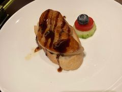 -大中华希尔顿酒店-念自助餐·嗨啤·小龙虾