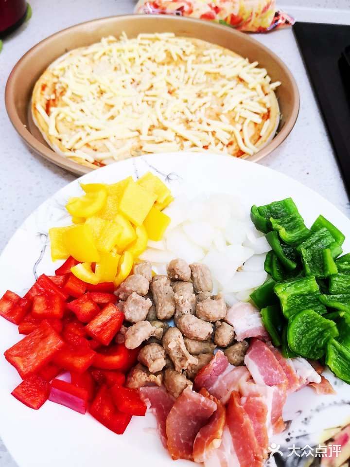 美好的周末呀 😀家庭自制美味披萨 