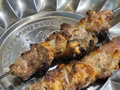 -烤肉小伙烤肉店