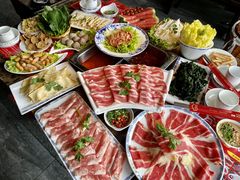 -月满大江经典火锅(任城路店)