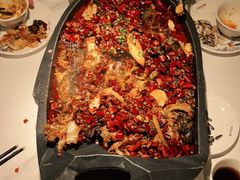 -江边城外烤全鱼(世茂广场店)