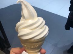 火炬香草冰淇淋-汉堡王(砂之船奥莱店)