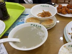 -护国寺小吃店(红莲南路店)