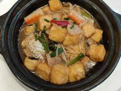 金针菇海鲜豆腐煲-曼玉餐厅(中原万达店)