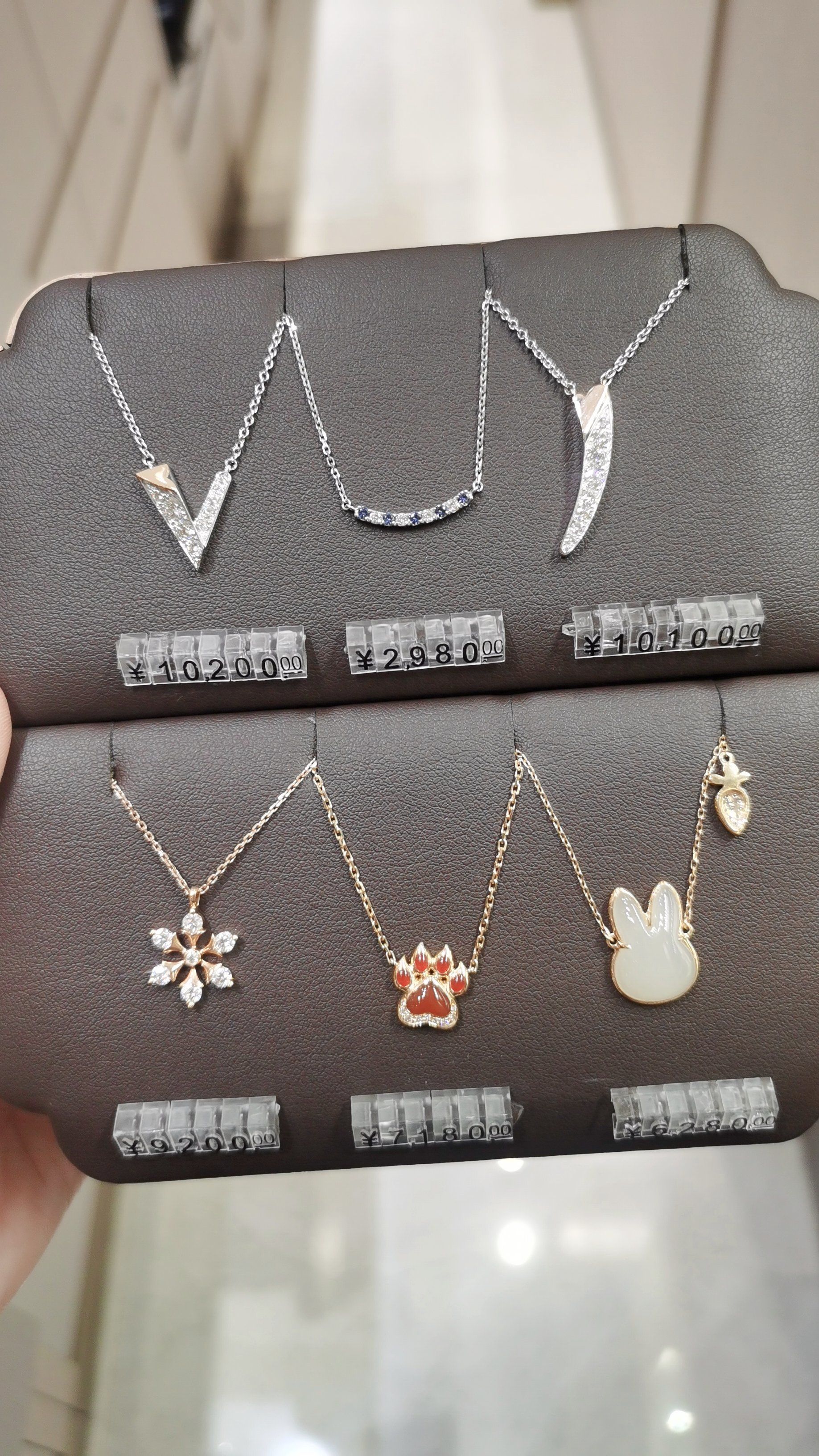 周大福奥莱项链