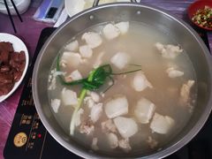 -香猪美食(中心店)