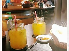 -卡普里披萨·牛扒·下午茶
