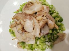 -赶海部落海鲜城(海阳路店)