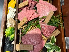 -山川小町·极番烧肉(新地假日广场店)