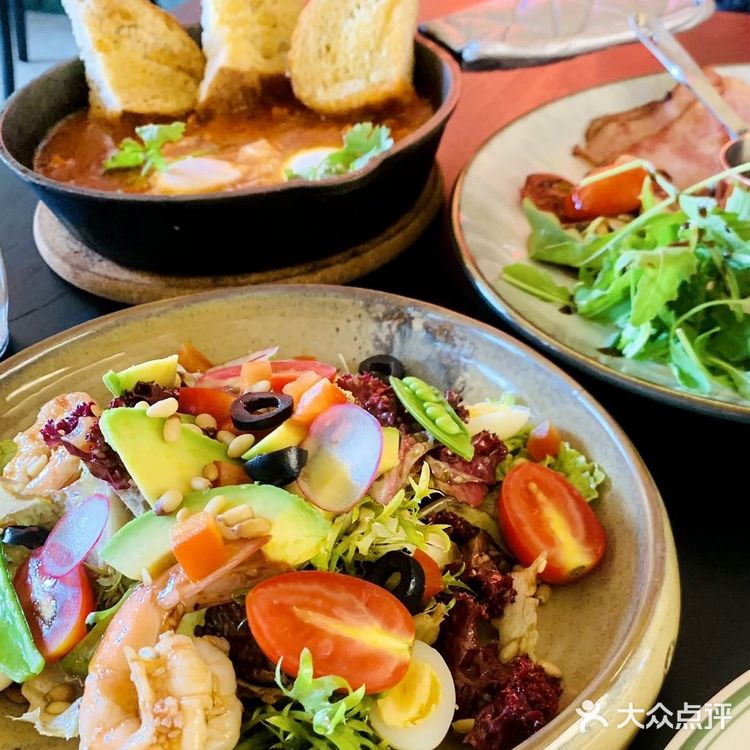 东四Vibes •Bistro•Wine•Bar