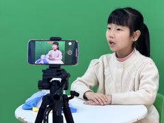 -蓝话筒·少儿成人演讲口才·主持朗诵·戏剧表演(大华第一坊店)