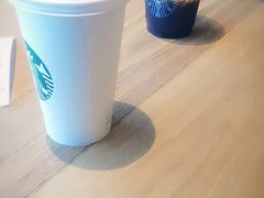 -星巴克(宁波东门银泰店)