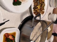 -煲王粤菜餐厅(中侨中心店)