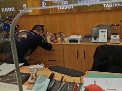 -亨得利名表服务中心(上海湾店)