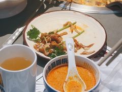 -生活如沸·顺德水牛奶火锅(人民广场店)