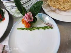 -宾朋海鲜饭庄(兴海路店)