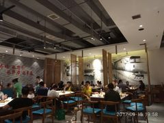 大堂-小牛叔鲜切牛肉·火锅·烤肉自助(公济桥路店)