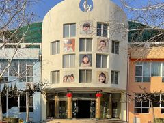 -红黄蓝幼儿园(颐东苑店)