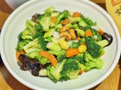 -波螺油子青岛本帮菜(银座店)