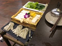 -滇釜火锅·能喝汤的火锅(车公庄店)