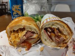 -Bánh Mì Huynh Hoa